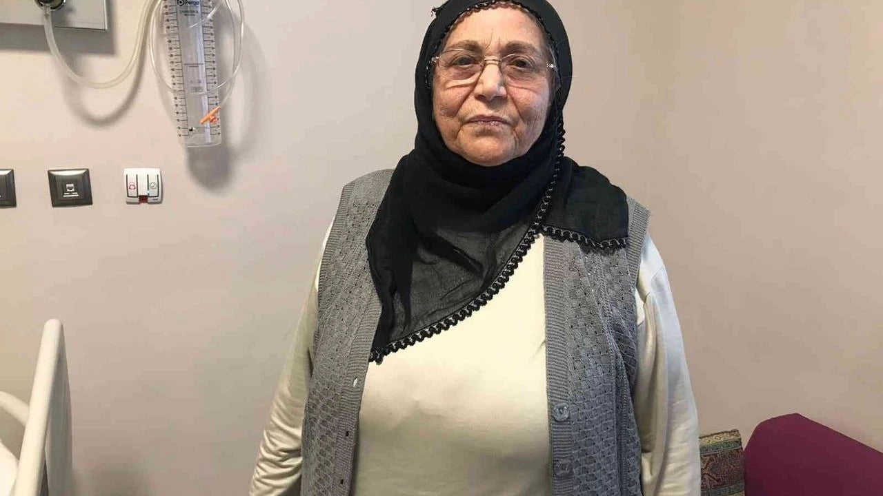 <em>ASİYE Z</em>